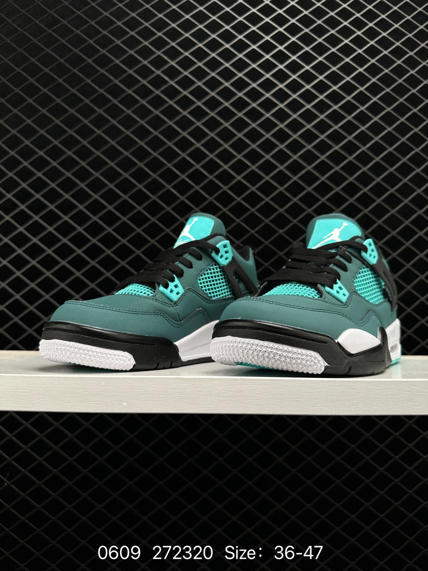 Travis Scott x Air Jordan 4 Retro